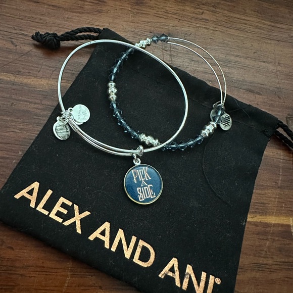 🤓 Alex and Ani Fantastic Beasts Harry Potter Bracelet Set -FREE GIFT INCLUDED! - Picture 2 of 4